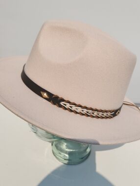 Men's Wide-Brim Felt Fedora in Light Pink with Braided Trim